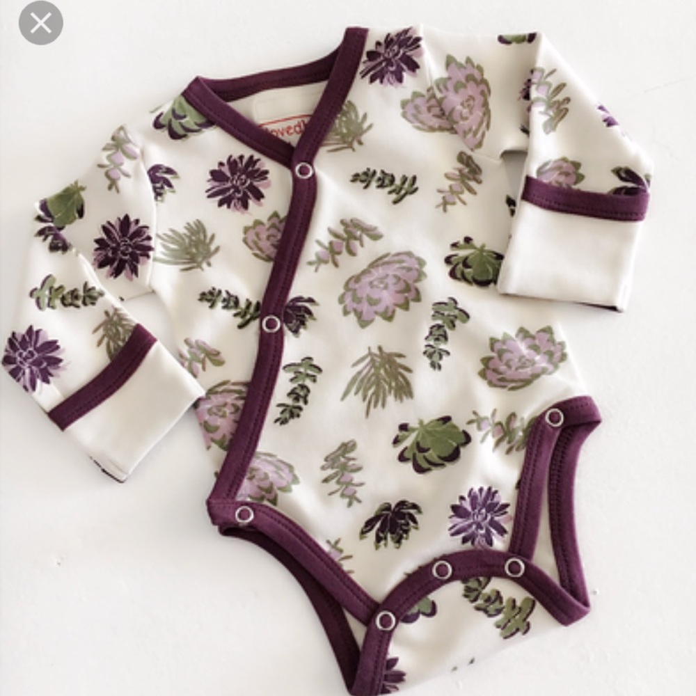 L’ovedbaby onesie